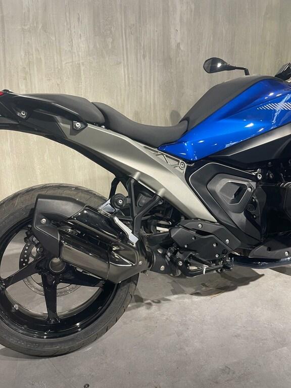 R 1300 R