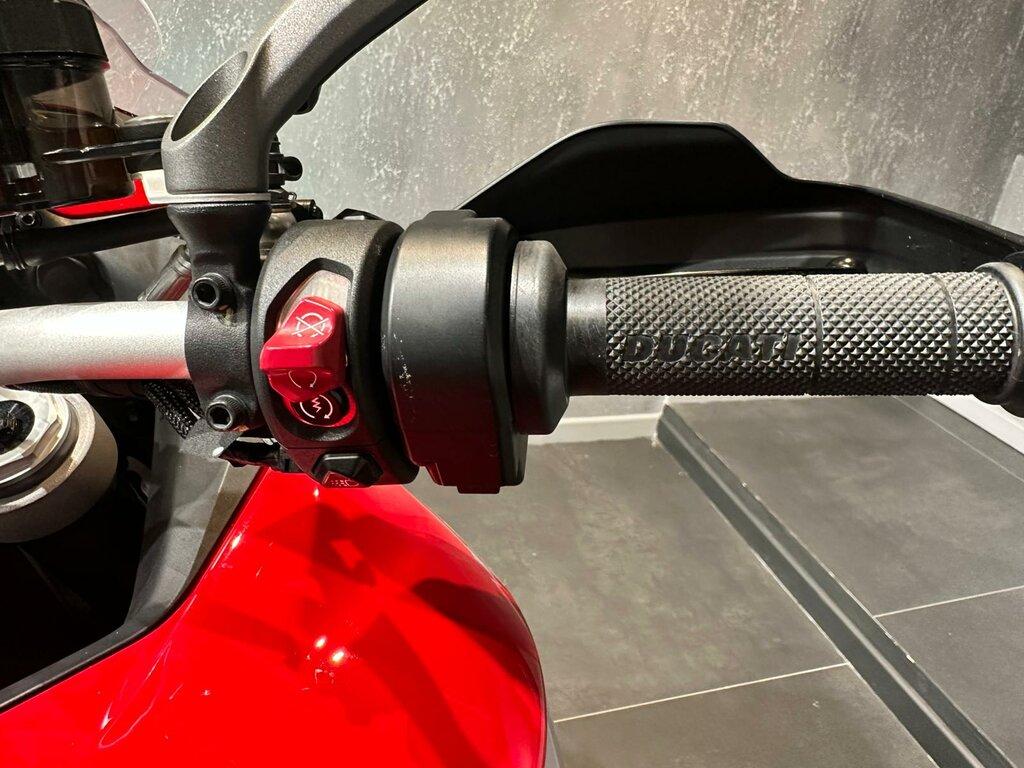 MULTISTRADA V4