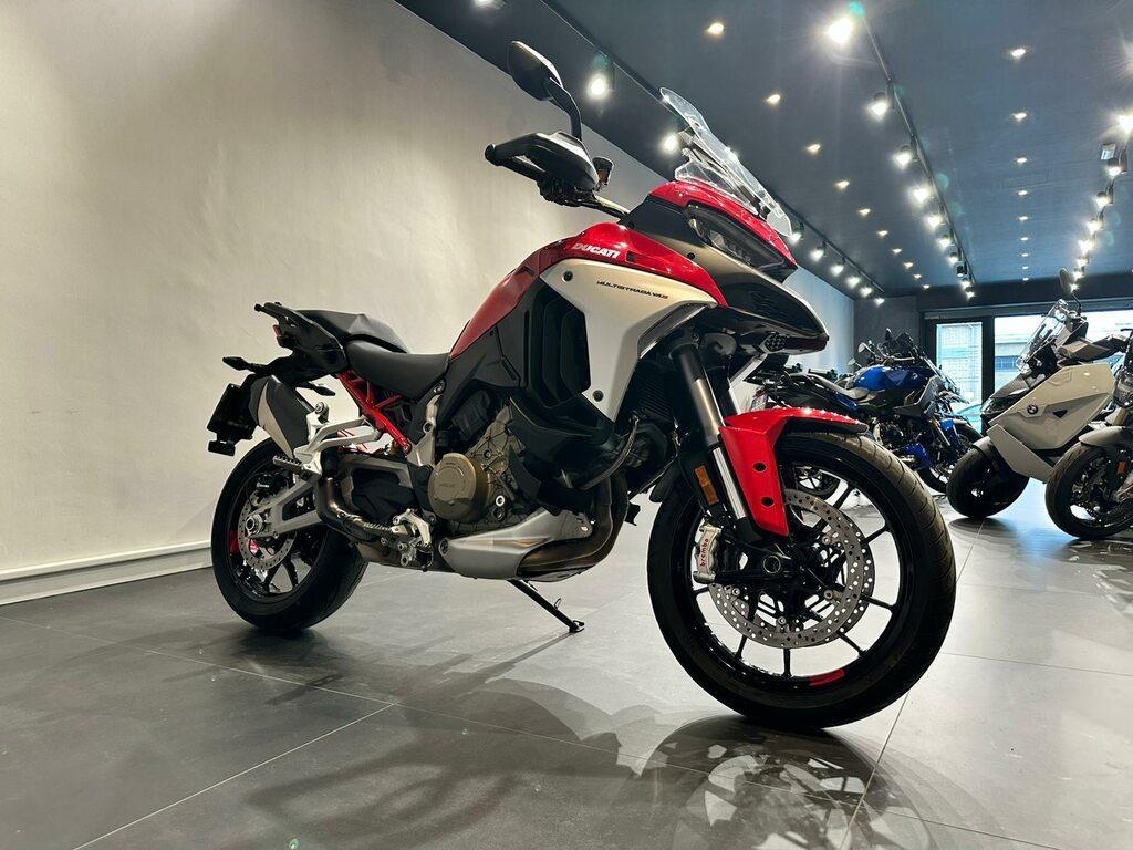MULTISTRADA V4