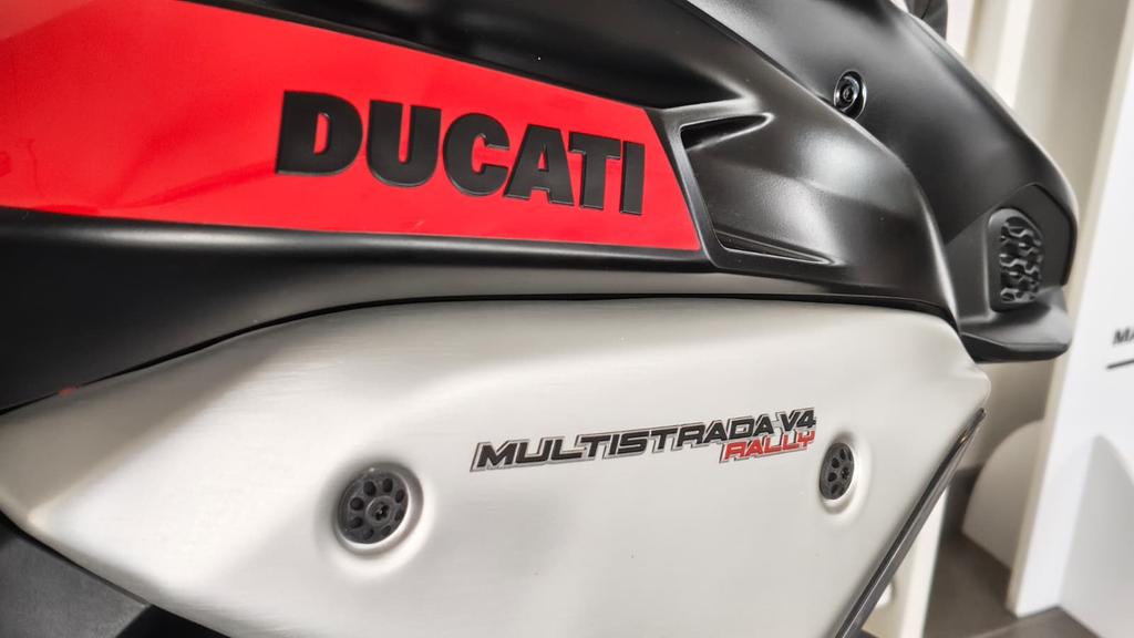 MULTISTRADA V4