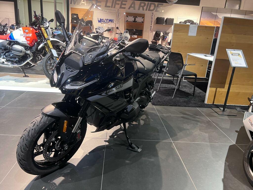 R 1300 RS