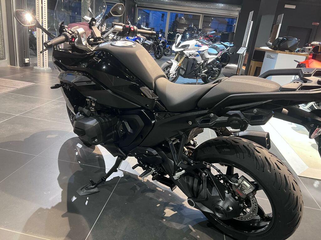 R 1300 RS