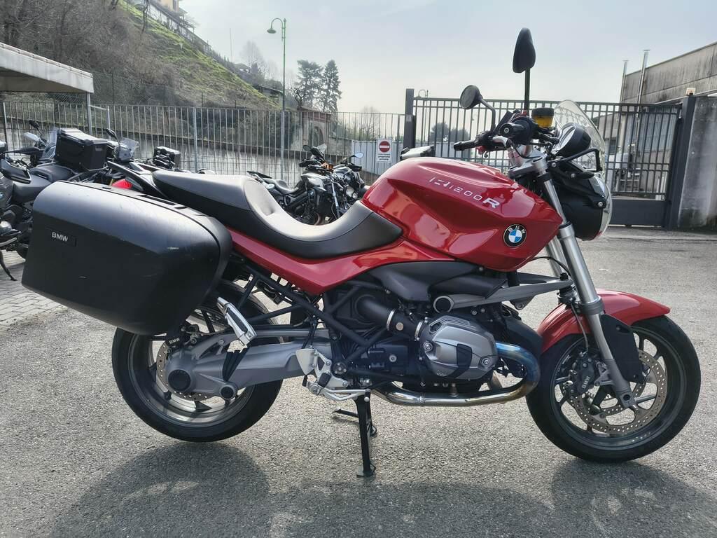 R 1200 R