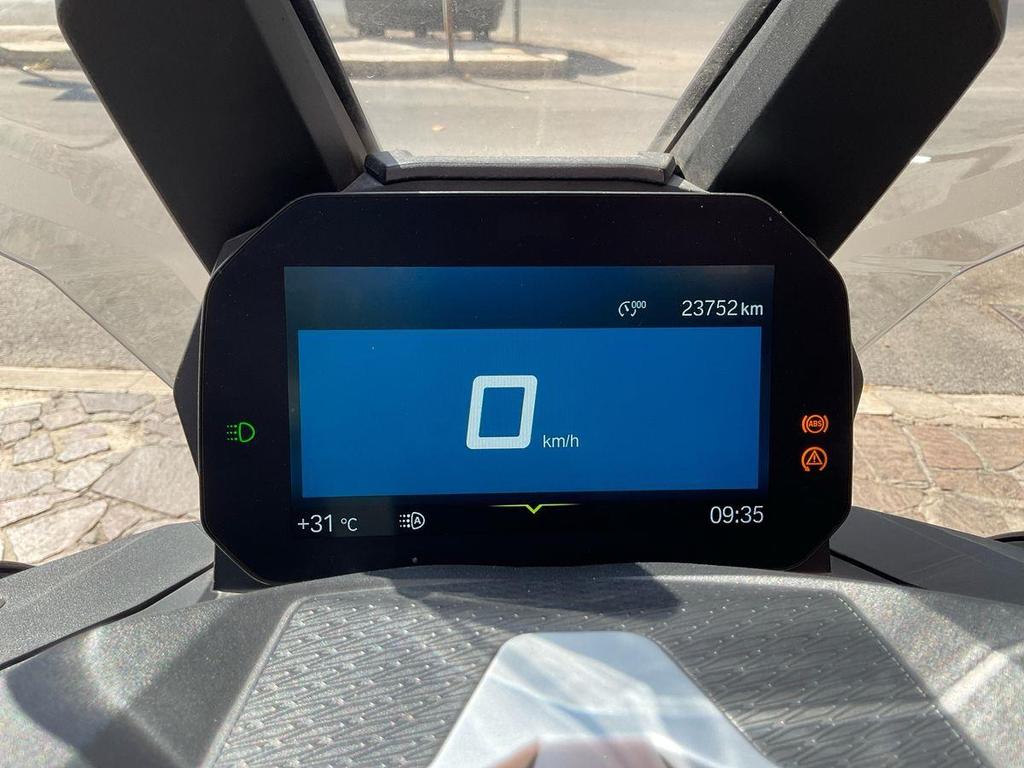 C 400 X