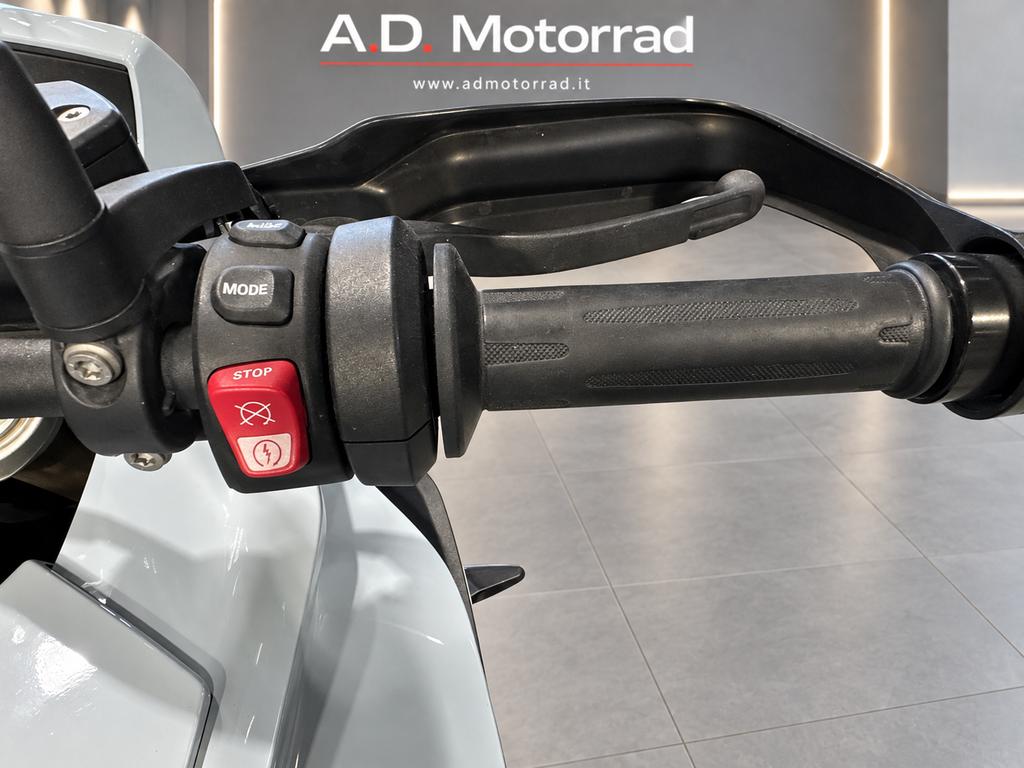 S 1000 XR