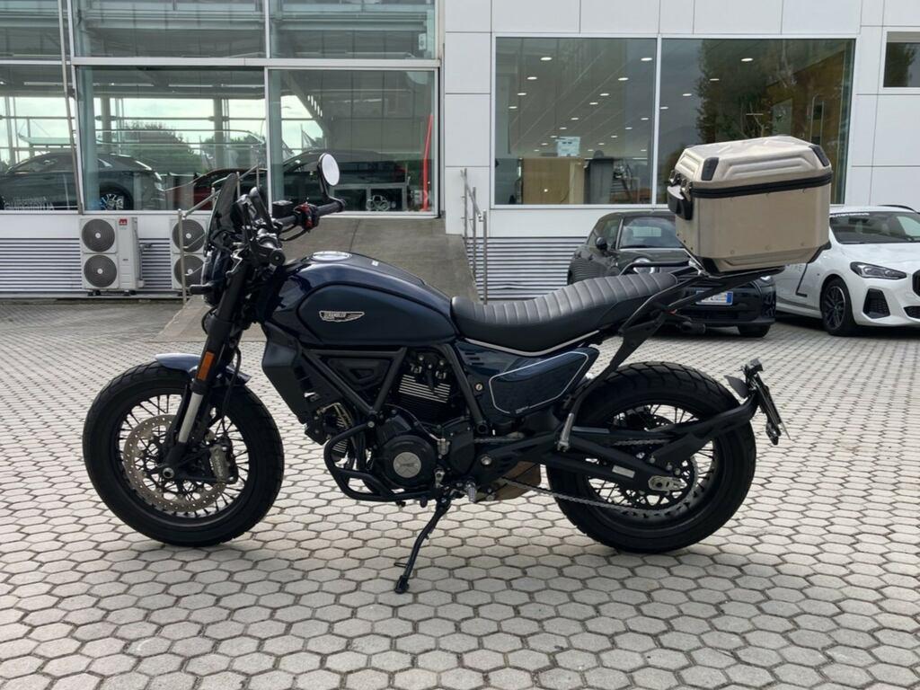 SCRAMBLER 800