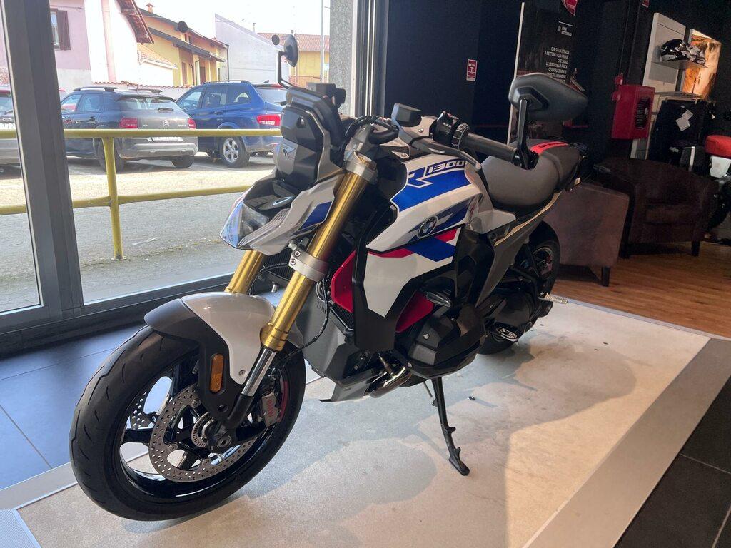 R 1300 R