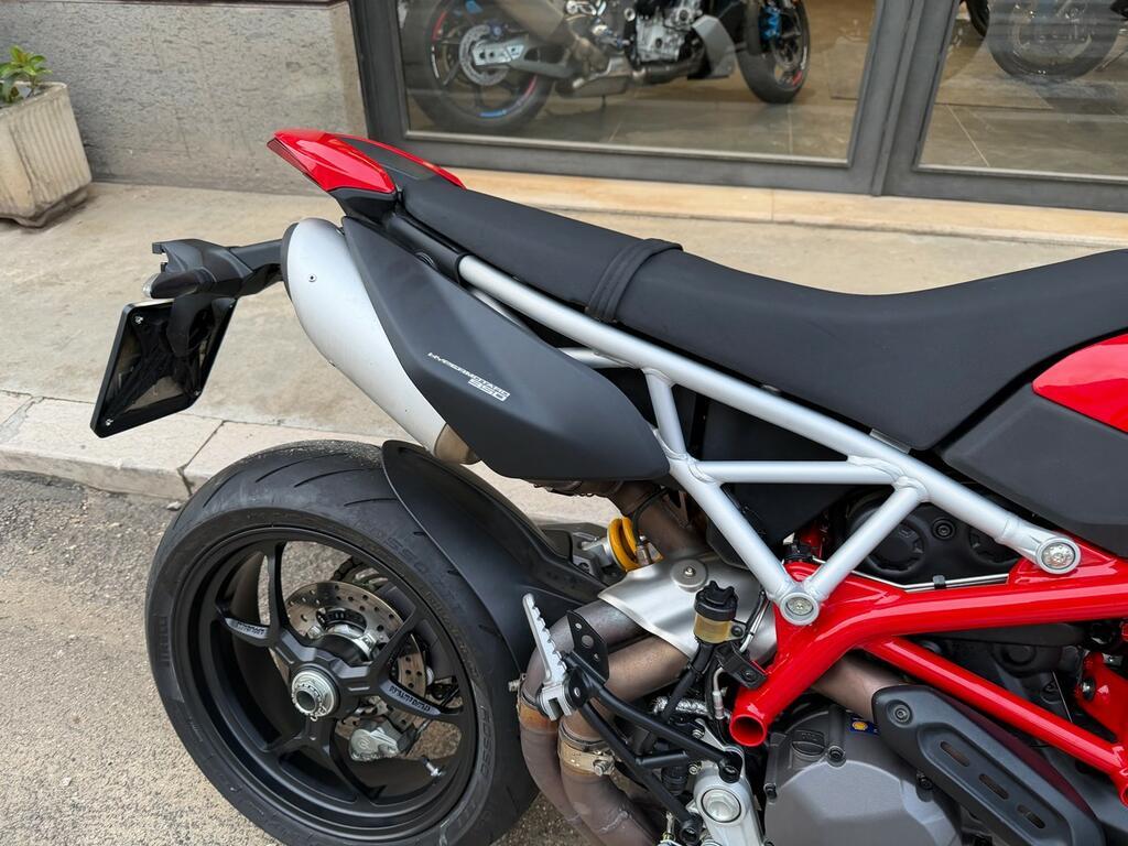 HYPERMOTARD 950