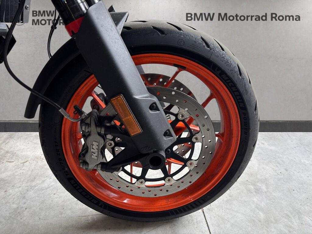 890 SMT