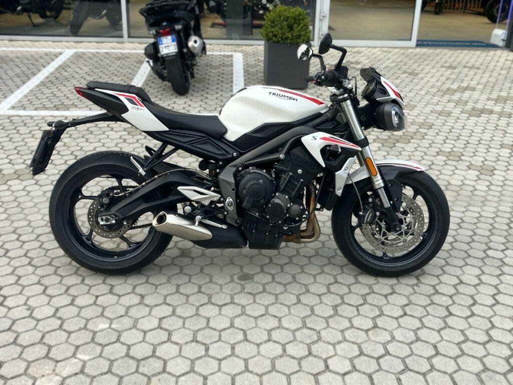 STREET TRIPLE 765
