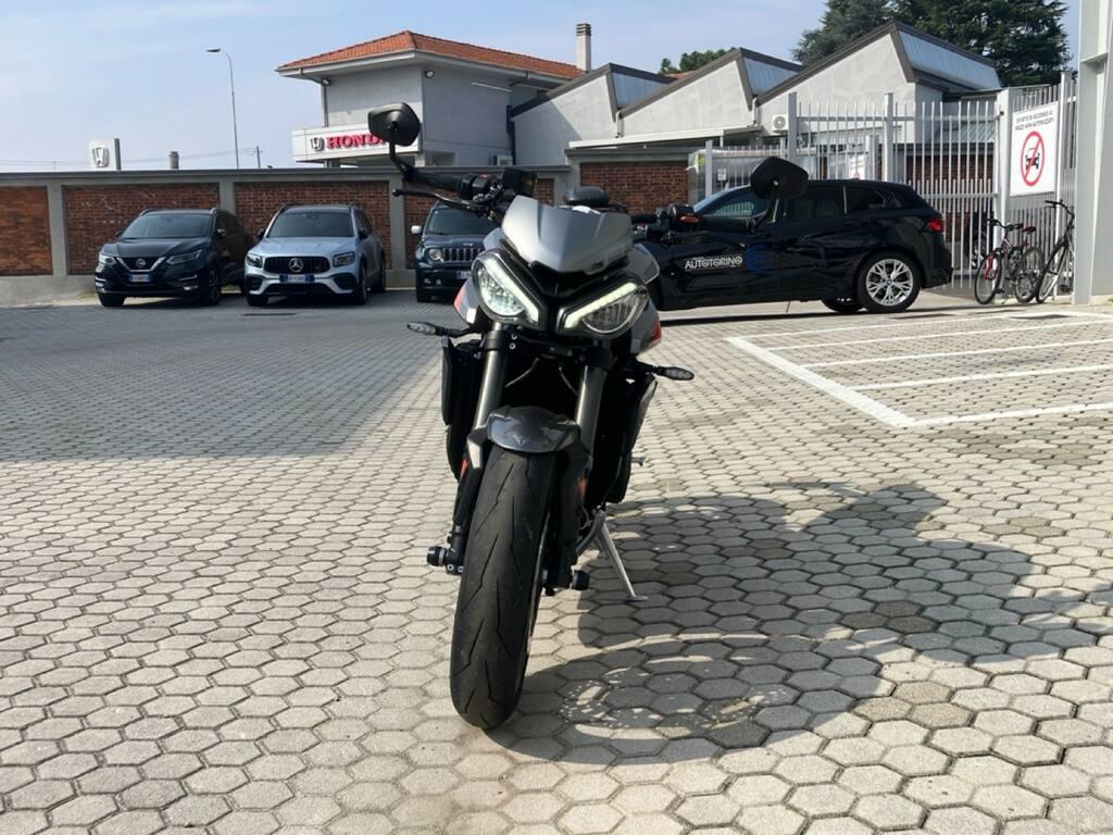 STREET TRIPLE 765