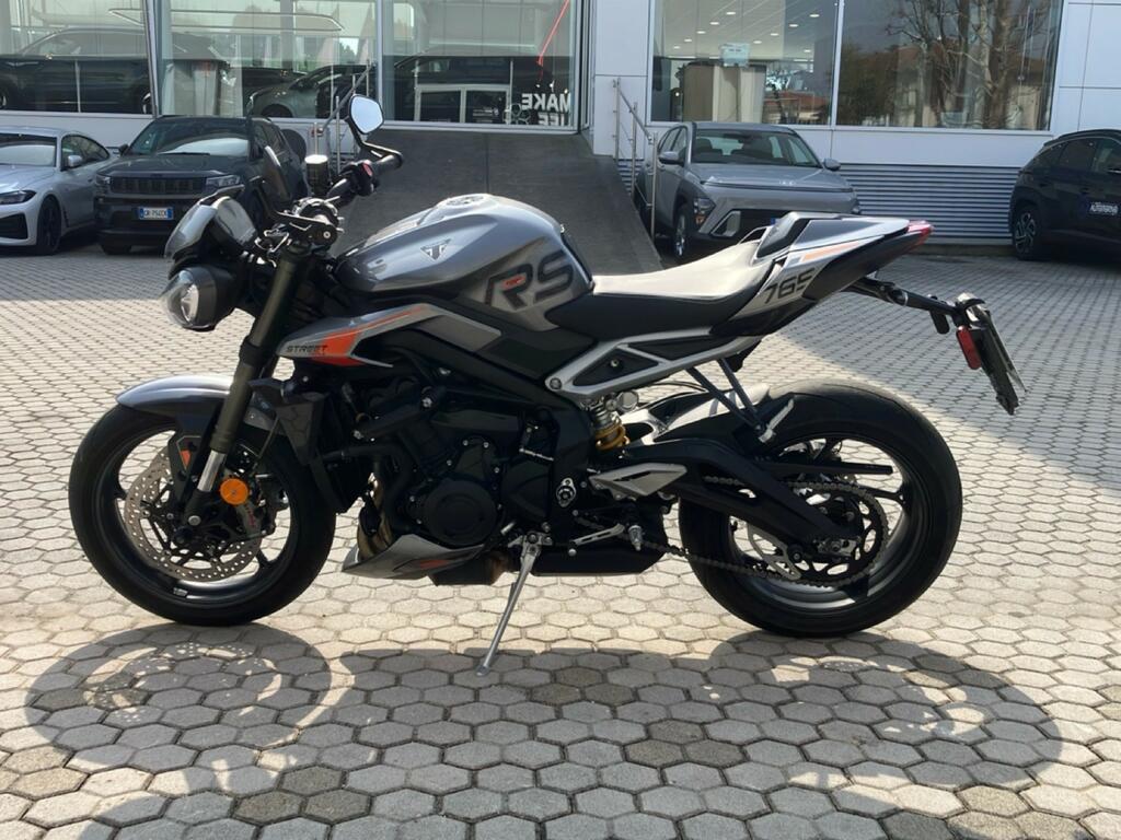 STREET TRIPLE 765