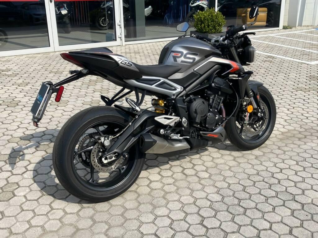 STREET TRIPLE 765