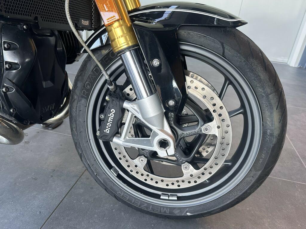 R 1200 R