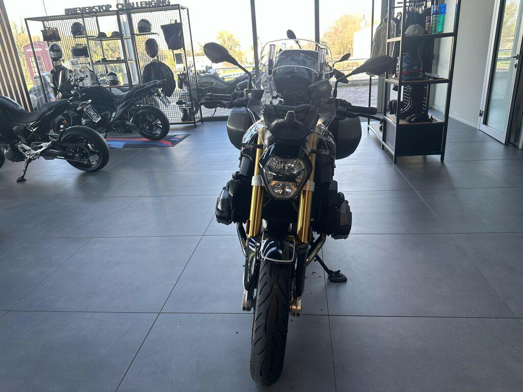 R 1200 R