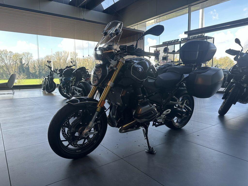 R 1200 R