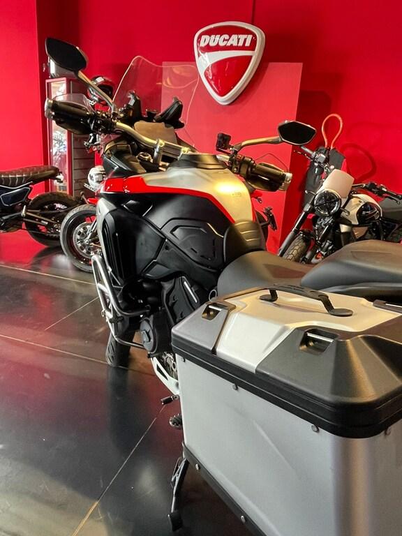 MULTISTRADA V4