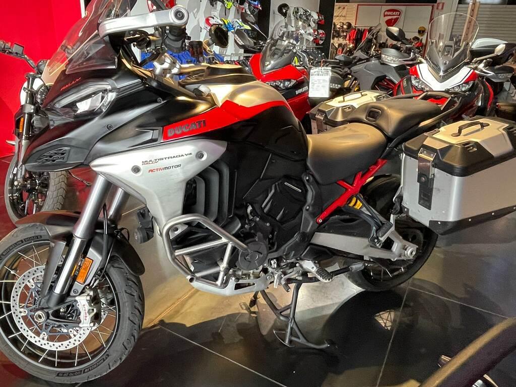 MULTISTRADA V4