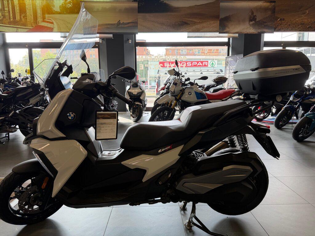 C 400 X