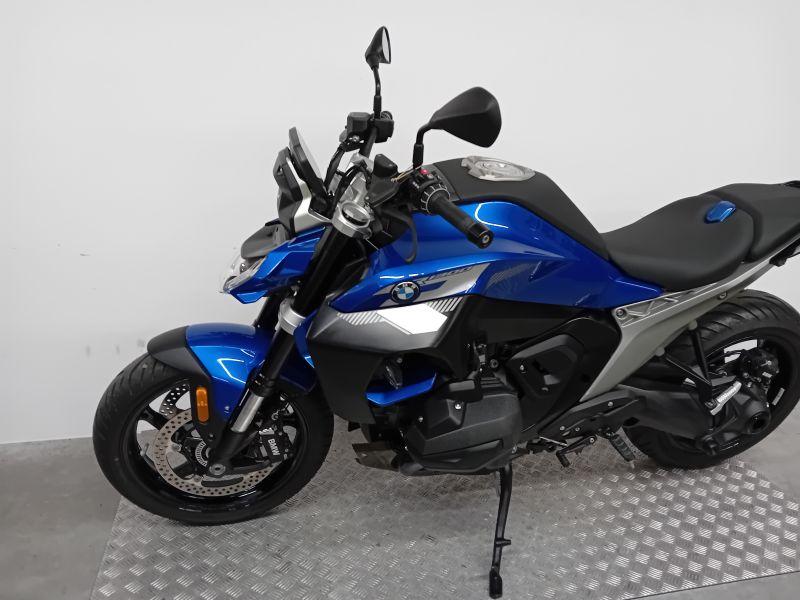 R 1300 R