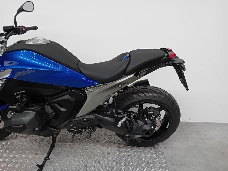 R 1300 R