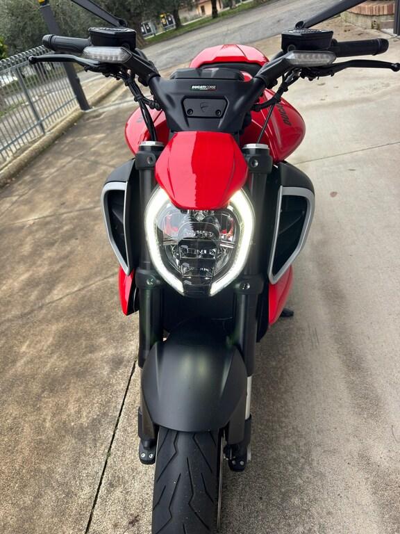 DIAVEL V4