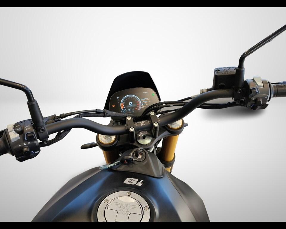 SEIEMMEZZO SCR 650
