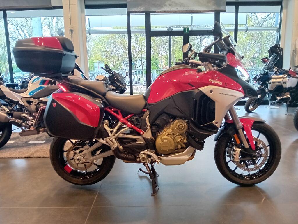 MULTISTRADA V4