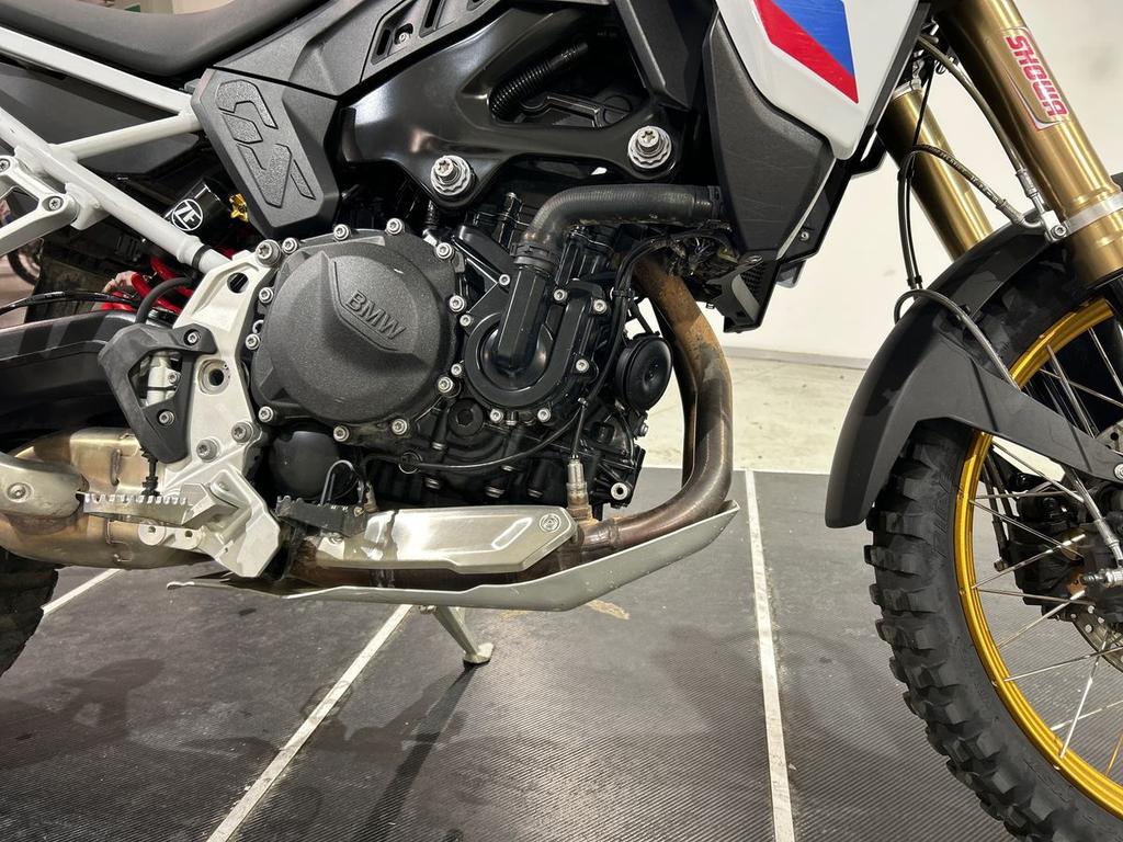 F 900 GS