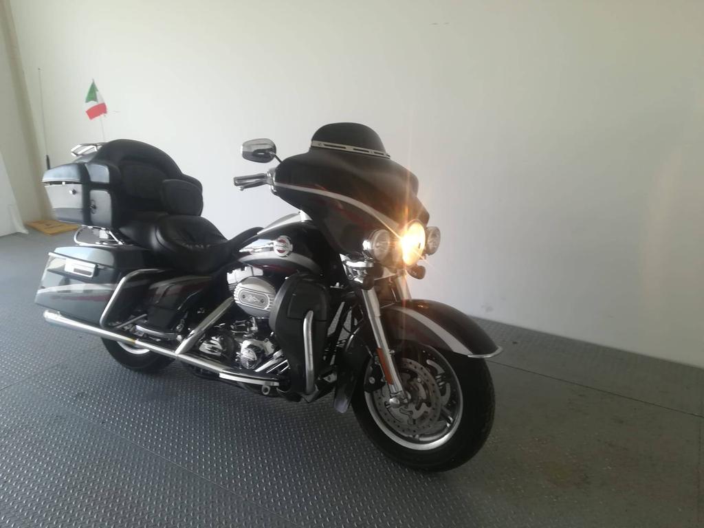 ELECTRA GLIDE 1690 SCREAMIN'EAGLE