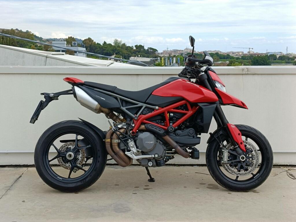 HYPERMOTARD 950