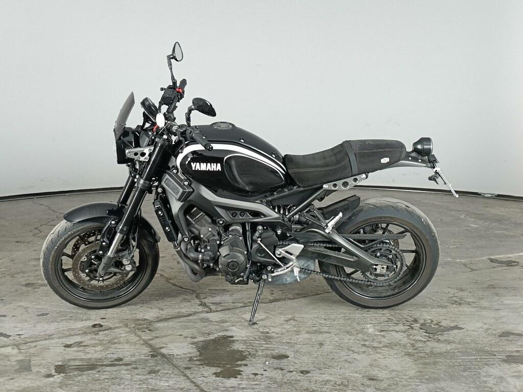 XSR 900