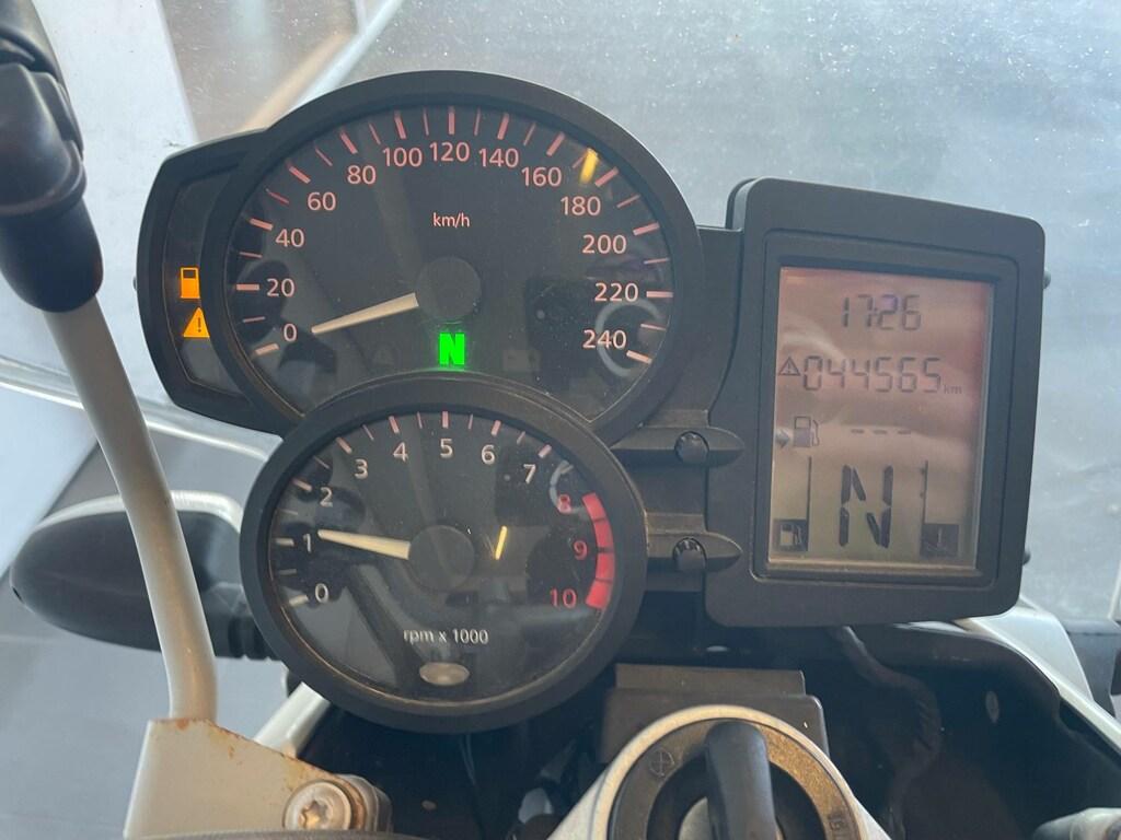 R 1200 R