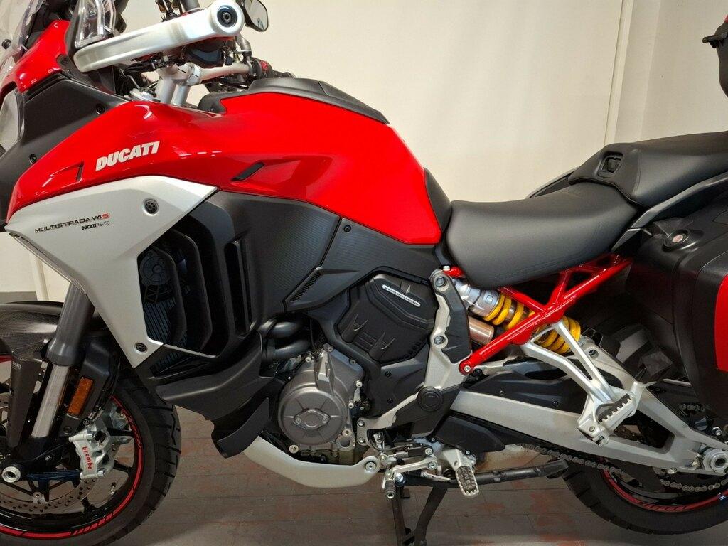 MULTISTRADA V4