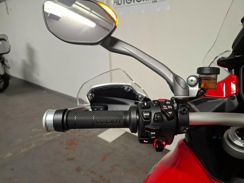 MULTISTRADA V4