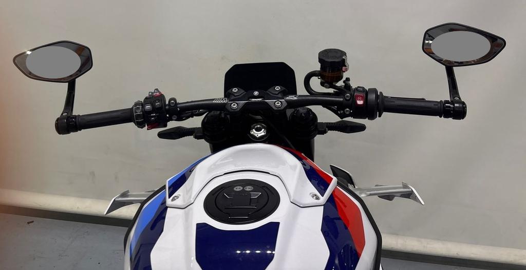 M 1000 R