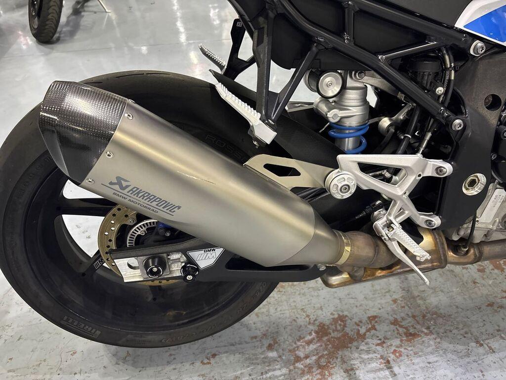 M 1000 R