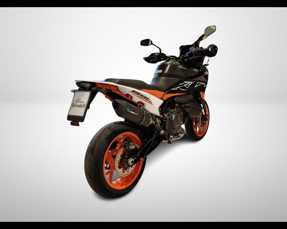 890 SMT