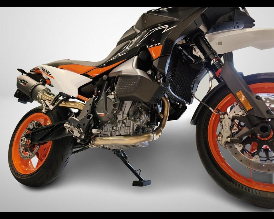 890 SMT