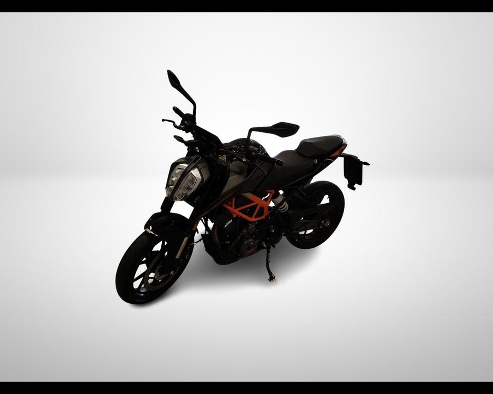 390 DUKE