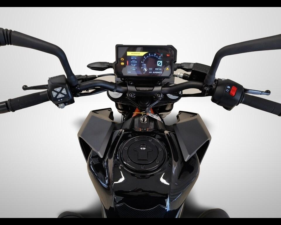 390 DUKE
