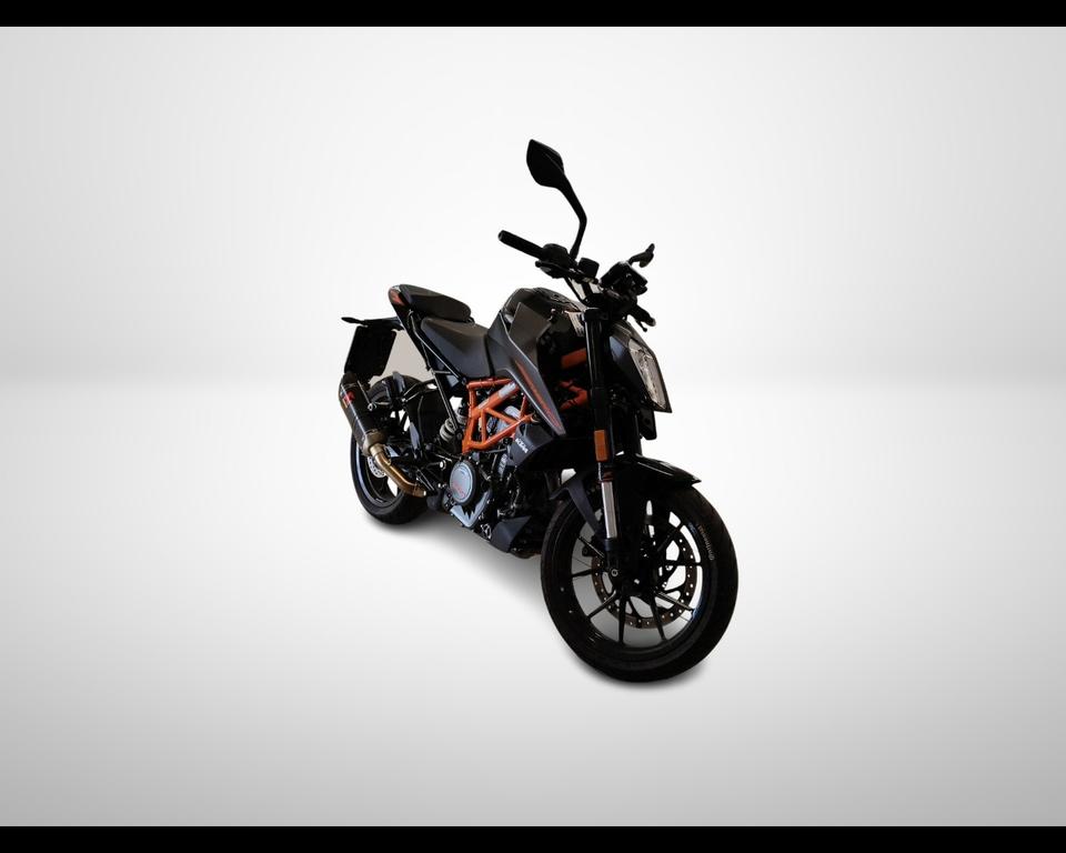 390 DUKE