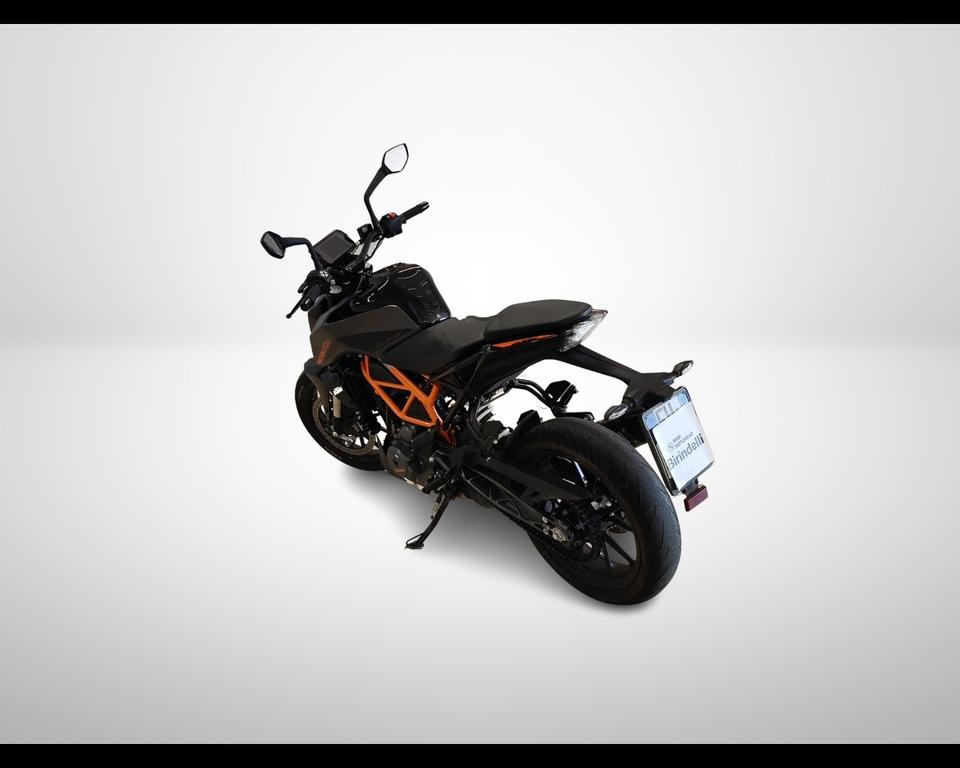 390 DUKE
