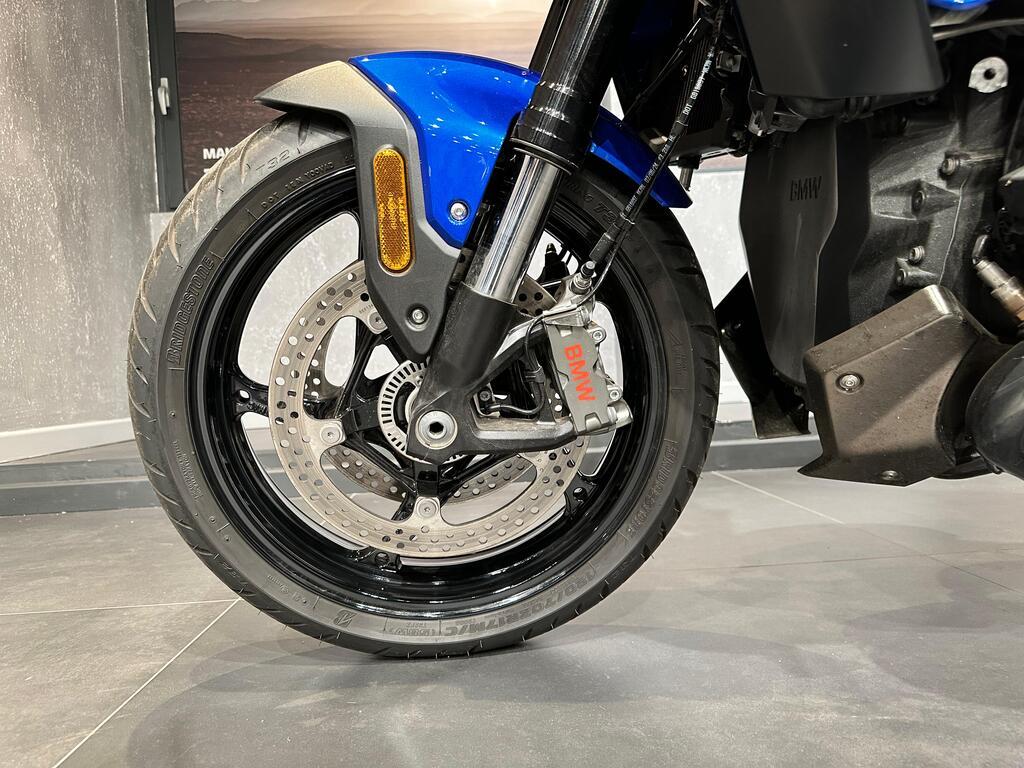 R 1300 R