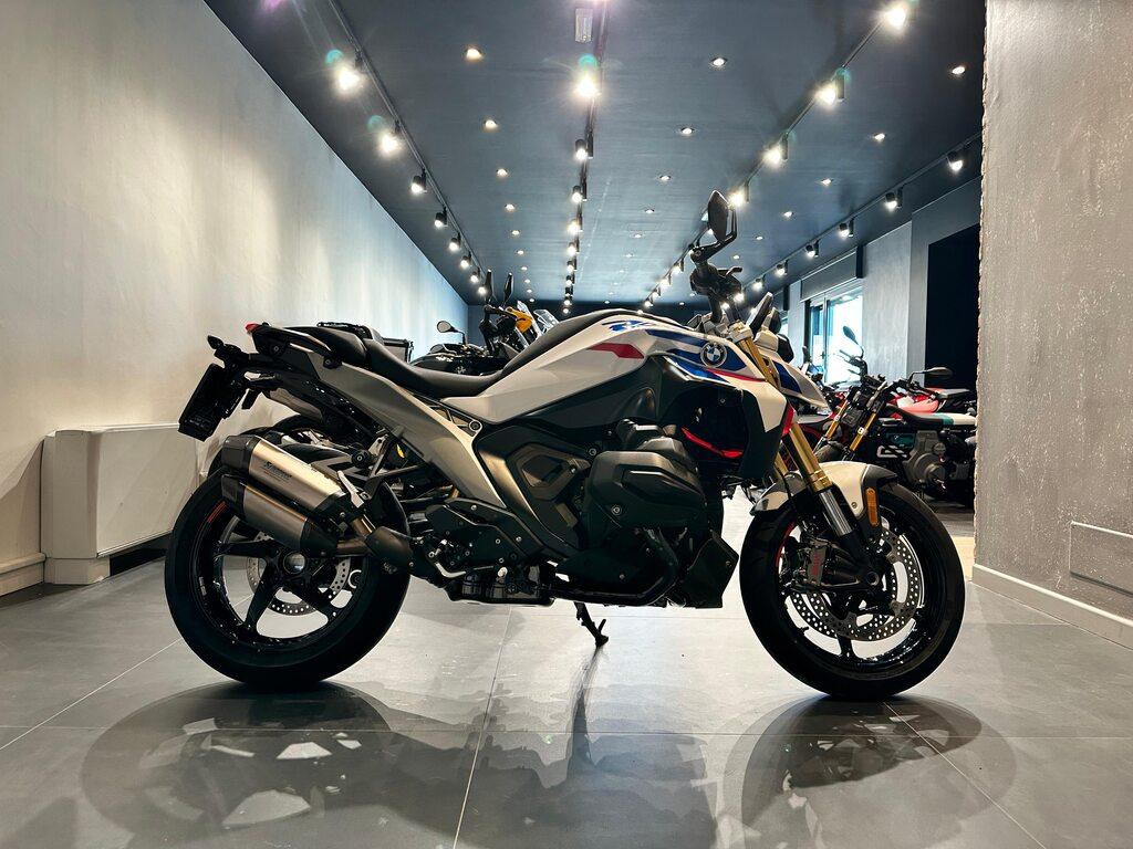 R 1300 R