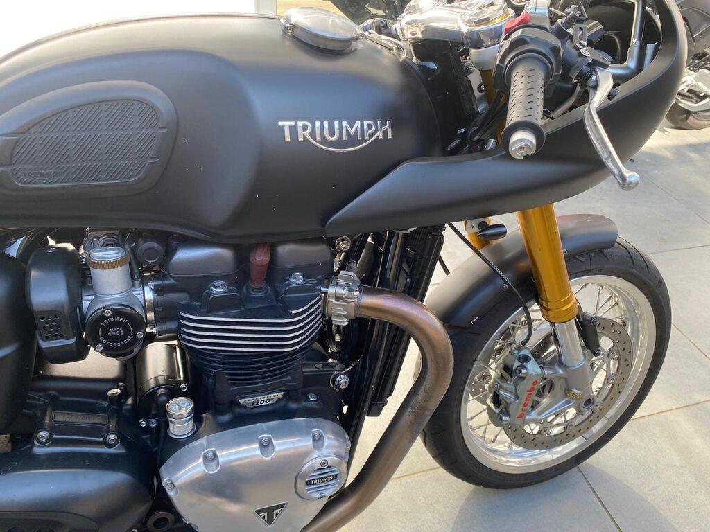 THRUXTON 1200