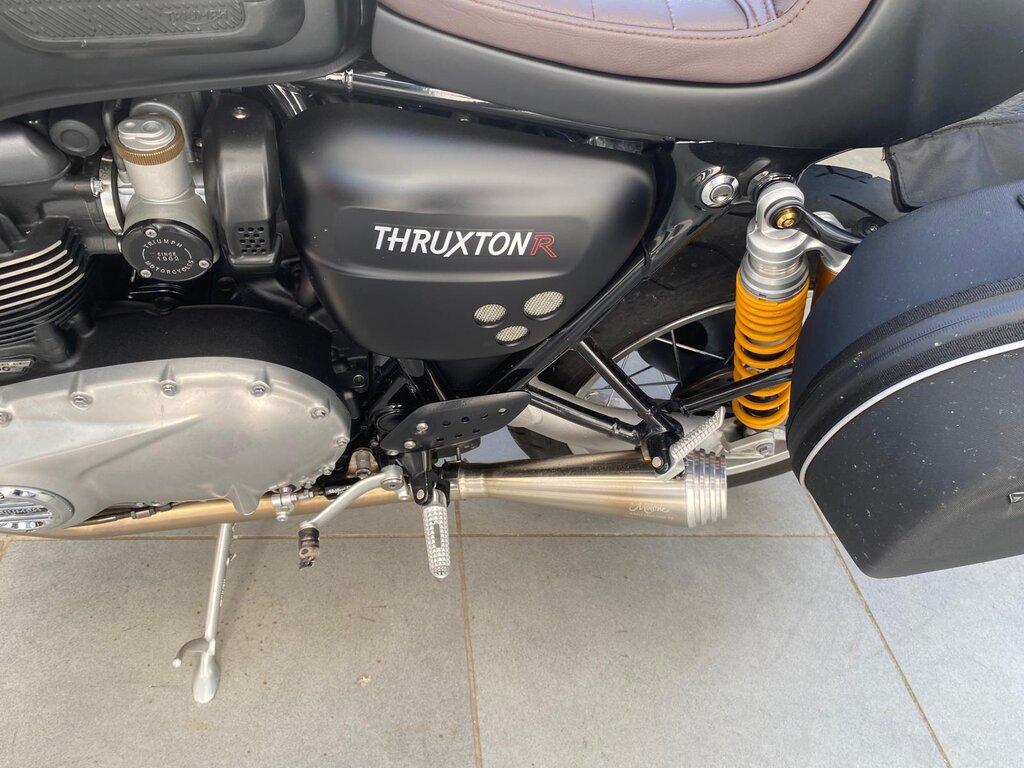 THRUXTON 1200