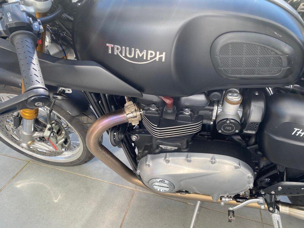 THRUXTON 1200