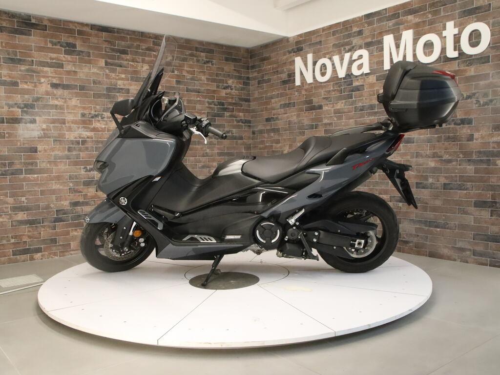 T-MAX 560