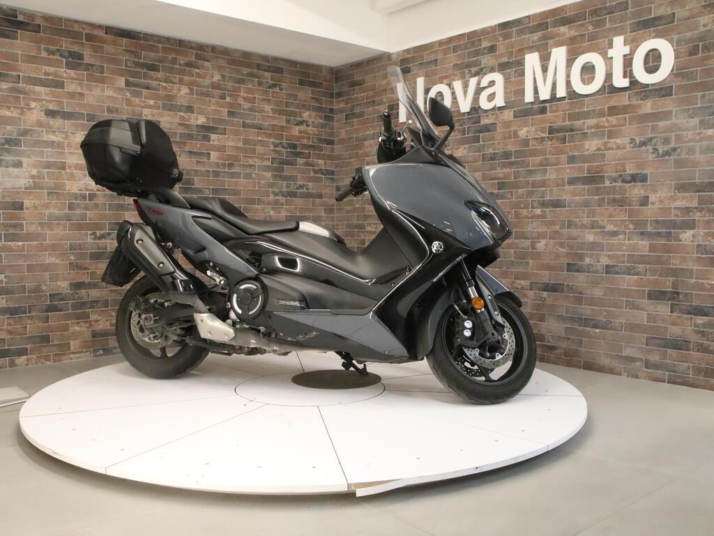 T-MAX 560
